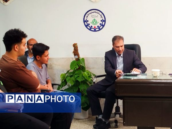 دیدار روسای انجمن اسلامی مدارس شهرستان کاشمر با معاون پرورشی و تربیت بدنی کاشمر