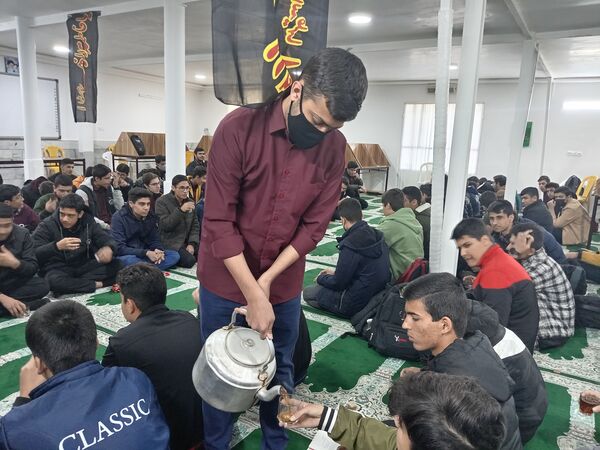 عزاداری شهادت حضرت فاطمه (س) در دبیرستان نمونه دولتی آیت الله خامنه‌ای