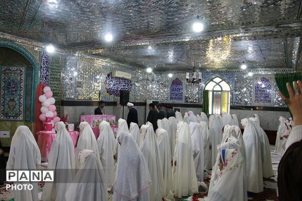 طنین بندگی در جشن تکلیف دانش‌آموزان دختر شهرستان قرچک
