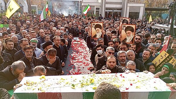 تشییع و تدفین پیکر شهید گمنام در اداره کل آموزش و پرورش شهر تهران