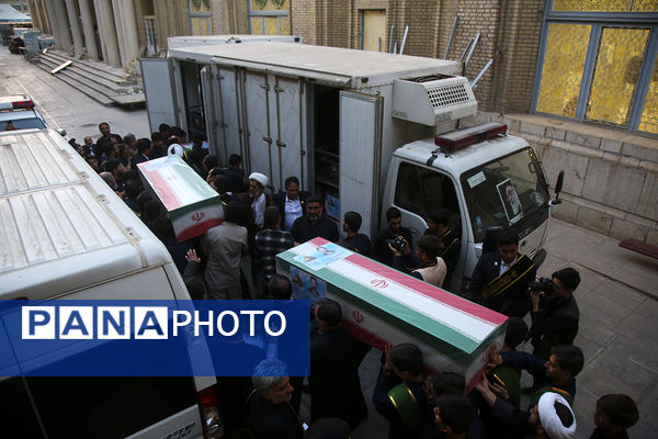 وداع مردم قم با پیکرهای مطهر 6 شهید حمله ناجوانمردانه رژیم صهیونیستی 