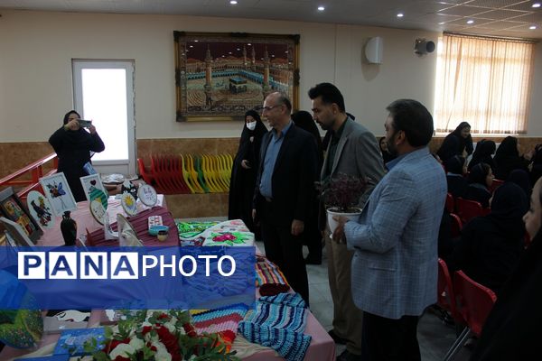 زنگ آغاز رقابت‌های هنری در گل‌های نمونه ورامین به صدا در آمد