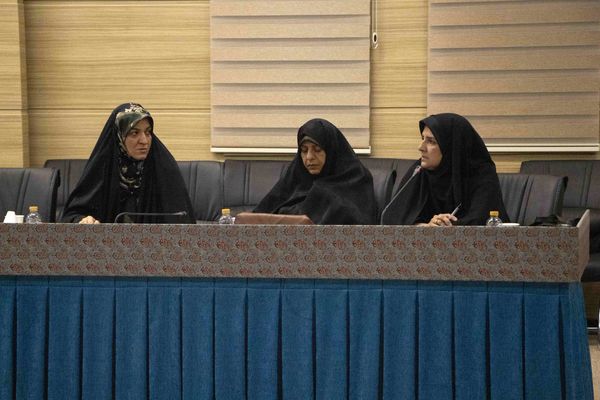 جلسه ستاد بزرگداشت مقام معلم در یزد