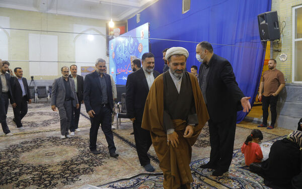 نشست صمیمی «آینده‌سازان فردا» با حضور خانواده‌های ایتام در قم