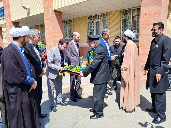 پرچم متبرک رضوی در مدارس شهرستان عجب‌شیر 