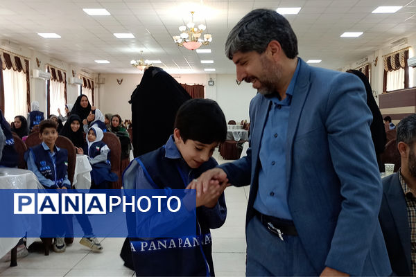 مراسم تجلیل وتقدیر از دانش‌آموز خبرنگاران پانا آباده توسط رئیس سازمان دانش‌آموزی استان فارس