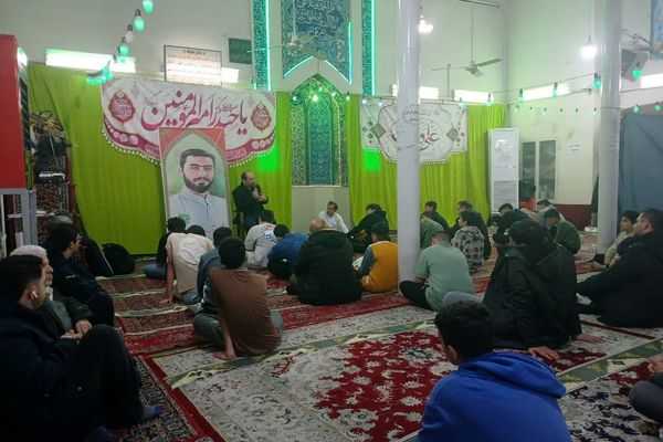 حضور دانش‌آموزان معتکف ناحیه دو شهرری در جلسات بصیرتی