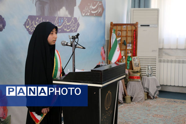 برپایی جشن «حضور تا ظهور» در دبیرستان شهیده حسنی سعدی قم