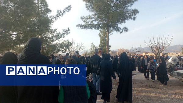 آیین چراغ برات در مزار شهیدان خلیل آباد