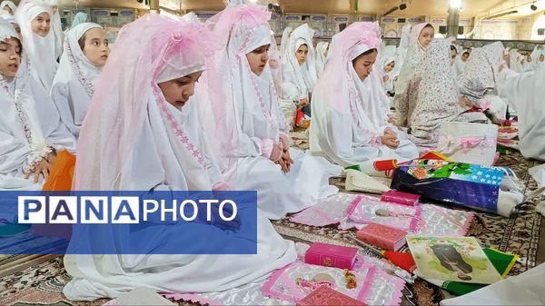 نماز جماعت انسجام‌بخش جشن تکلیف دختران بویراحمدی