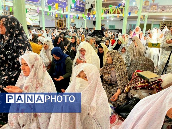 مراسم اعتکاف مادر دختری در مسجد صاحب الزمان آشخانه