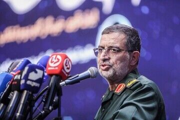 حماسه ۹ دی پدیده‌ای زنده و تکرارپذیر برای آینده ایران است