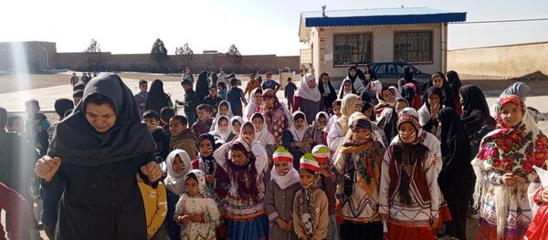 جشن دهه فجر در مدرسه شهید معتمدی