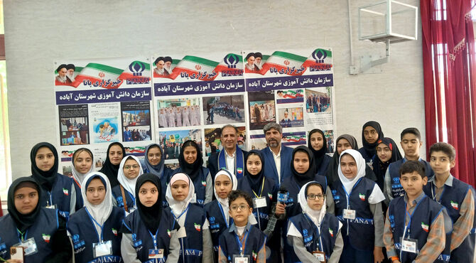 نشست صمیمی مدیر سازمان دانش‌آموزی فارس با خبرنگاران پانا در آباده