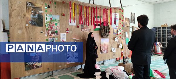 افتتاح نمایشگاه مدرسه انقلاب دبیرستان بهارآزادی 
