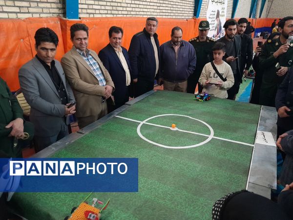 نمایش استعدادها و ایده‌ها