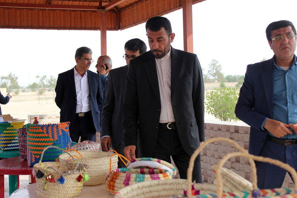 جشنواره غذا و صنایع دستی در اردوی تمشک دختران استان بوشهر