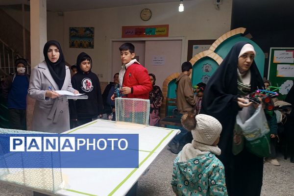 مسابقات رباتیک دانش‌آموزی به مناسبت هفته کانون ها 