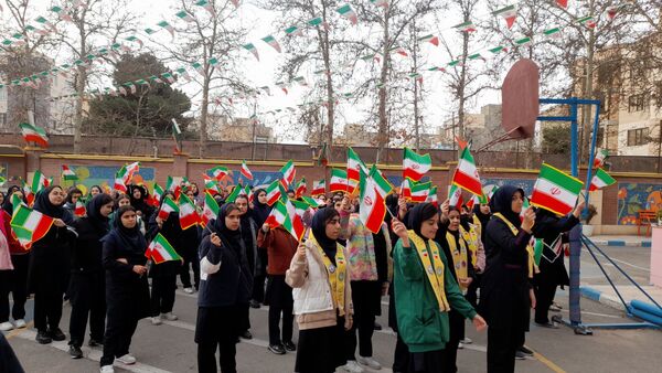 همایش یاوران مقاومت‌ و ایثار در دبیرستان شهید زارع ناحیه۳ کرج
