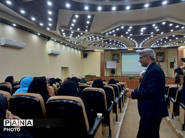 کارگاه توانمند سازی آموزش تخصصی خبرنویسی برای مربیان پرورشی 