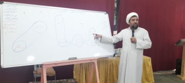 جشن قرآن در دبستان شهید فلاح‌زاده ابرکوه 