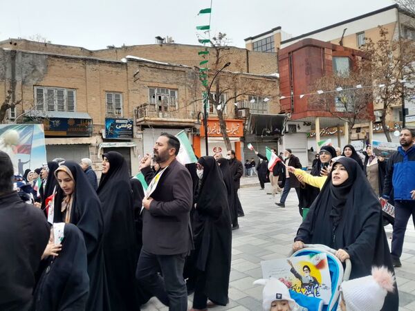 خیابان‌های همدان در ۲۲ بهمن تابلوی تمام‌نمای وحدت ملی