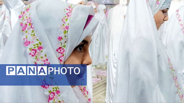 نماز جماعت انسجام‌بخش جشن تکلیف دختران بویراحمدی