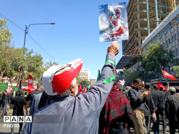 ما میمانیم تا آخرین نفس تا پیروزی