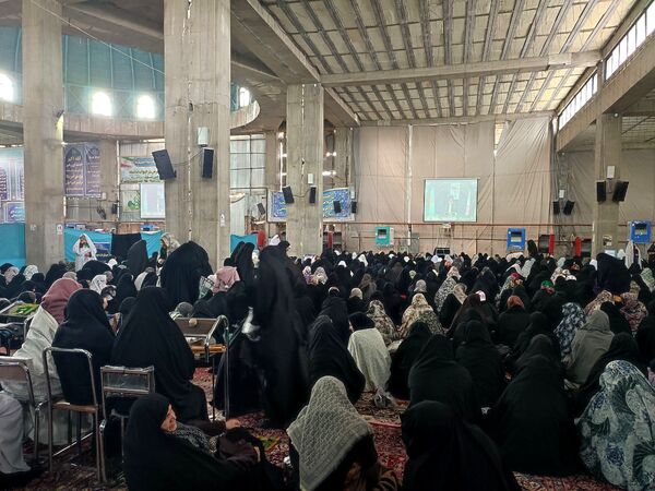نمازجمعه عبادی و سیاسی هفته دوم بهمن ماه