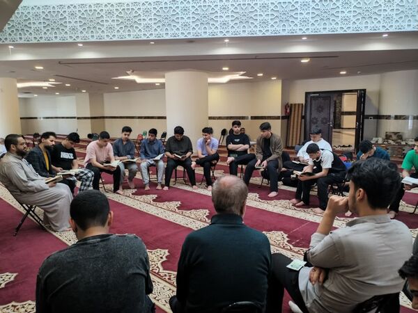 روایت تصویری سفر معنوی دانش‌آموزان عازم حج عمره