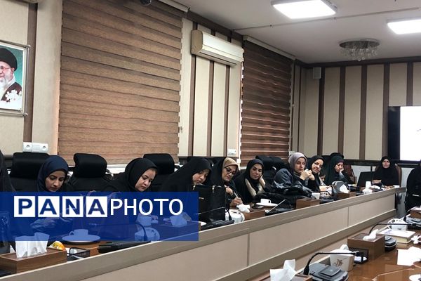 جلسه کارگروه کیفیت بخشی فعالیت‌های پرورشی در ناحیه دو شهرری 