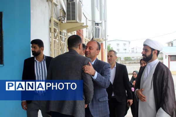 بزرگداشت مقام معلمان در مدارس گلوگاه 