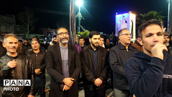 شهرستان کوهدشت هر شب خیابان هایش از مردم غیورش پر می شود