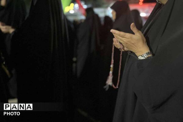 همزمان با شهادت امام حسن عسکری(ع)؛ مردم در چهلم رهبر شهید انقلاب به میدان آمدند
