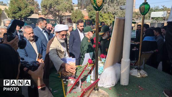 جشن آغاز سال تحصیلی جدید  در دبیرستان نمونه دولتی مصلی‌نژاد