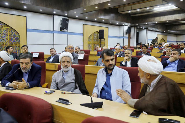 جلسه شورای اداری استان قم با حضور رئیس جمهوری