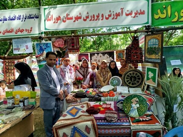 جشنواره توت سفید در هوراند