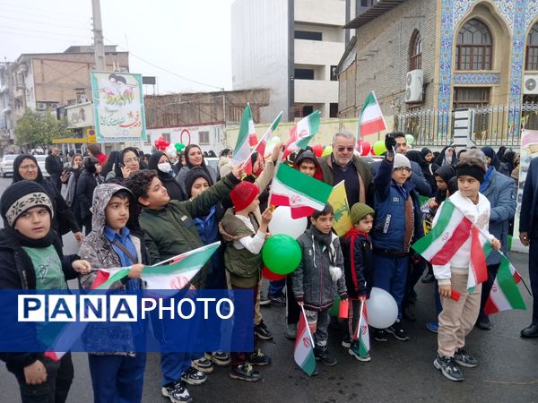 خروش حماسی مردم کردکوی در آیینه‌ شکوه ۲۲ بهمن