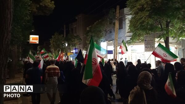 شبی دیگر از همبستگی مردم و تجدید بیعت با رهبری در بروجرد