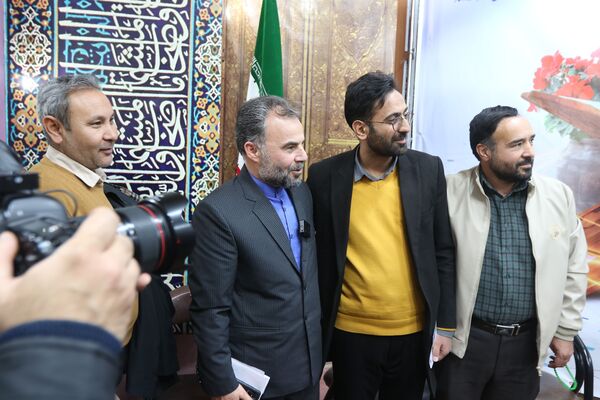 نشست صمیمی هم‌افزایی مربیان قرآنی استان خراسان رضوی