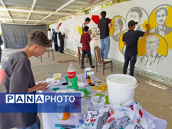 نمایشگاه نقاشی حماسه حسینی در اداره آموزش و پرورش ناحیه ۷ مشهد مقدس