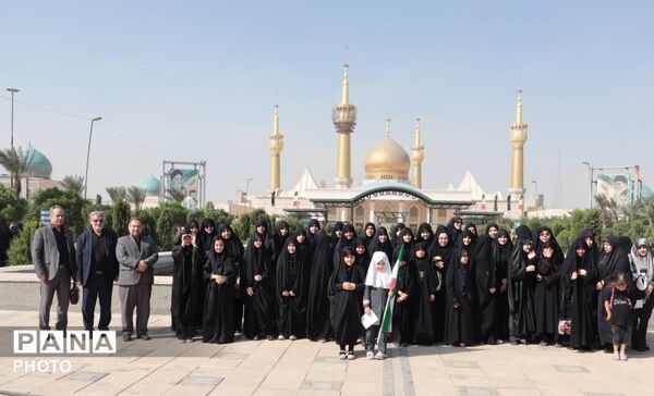 حضور دانش آموزان در همایش باید برخاست
