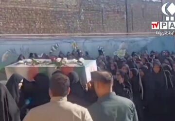 مراسم تشییع پیکر شهید گمنام در مدرسه هانیه ومهدیه روستای صرم