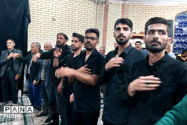 شور تماشایی قلعه رئیسی‌ها در عزای رهبر انقلاب(ره)
