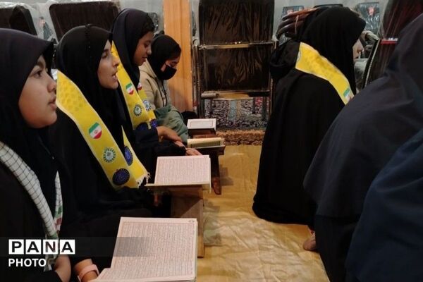 اجلاسیه نماز همراه با محفل انس با قرآن کریم در مسجد ابوالفضلی نیشابور 