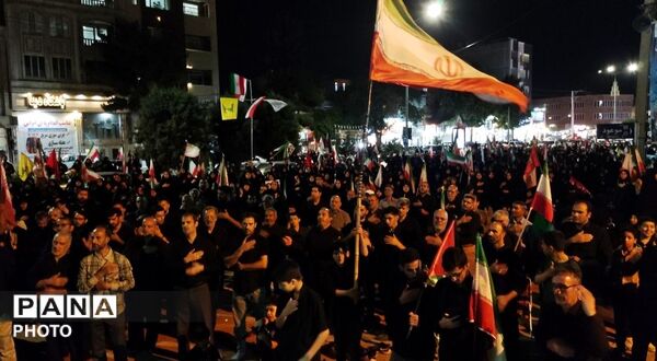 حال‌وهوای عاشورایی بلوار فضل همراه با روشن کردن شمع