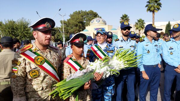 مراسم اولین سالگرد شهادت  سید حسن نصرالله، شهید حاج عباس نیلفروشان و سید هاشم صفی الدین در گلستان شهدا اصفهان 