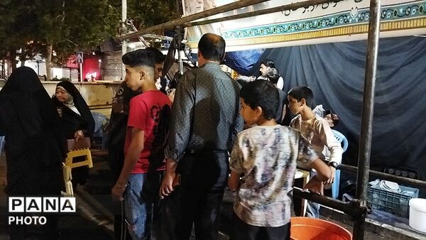موکب شهدای روستای آهوان در نود و هشتمین شب از اجتماعات مردمی 