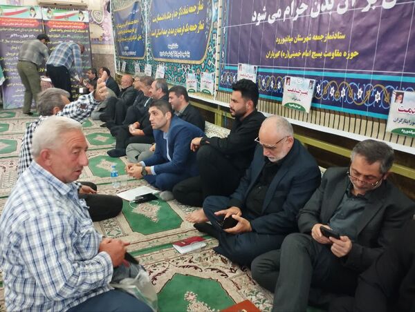 برپایی میز خدمت به‌مناسبت هفته دولت در میاندورود 