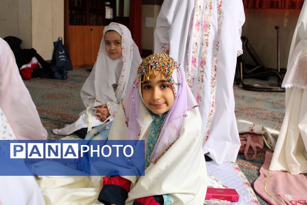 آیین جشن تکلیف دانش‌آموزان دختر شهرستان پردیس در فضایی معنوی و باشکوه